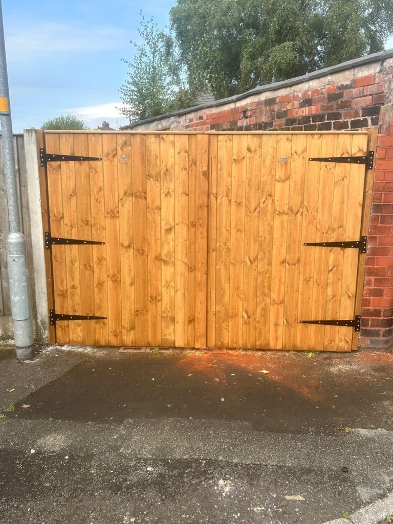 Gate Grooving Design Double Tongue & Groove Gate | Monton Fencing | Manchester
